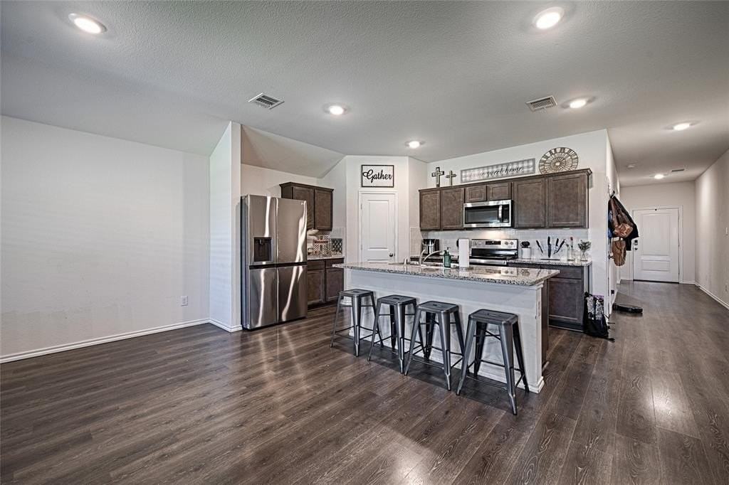 1112 Homestead Ln - Photo 4 of 24