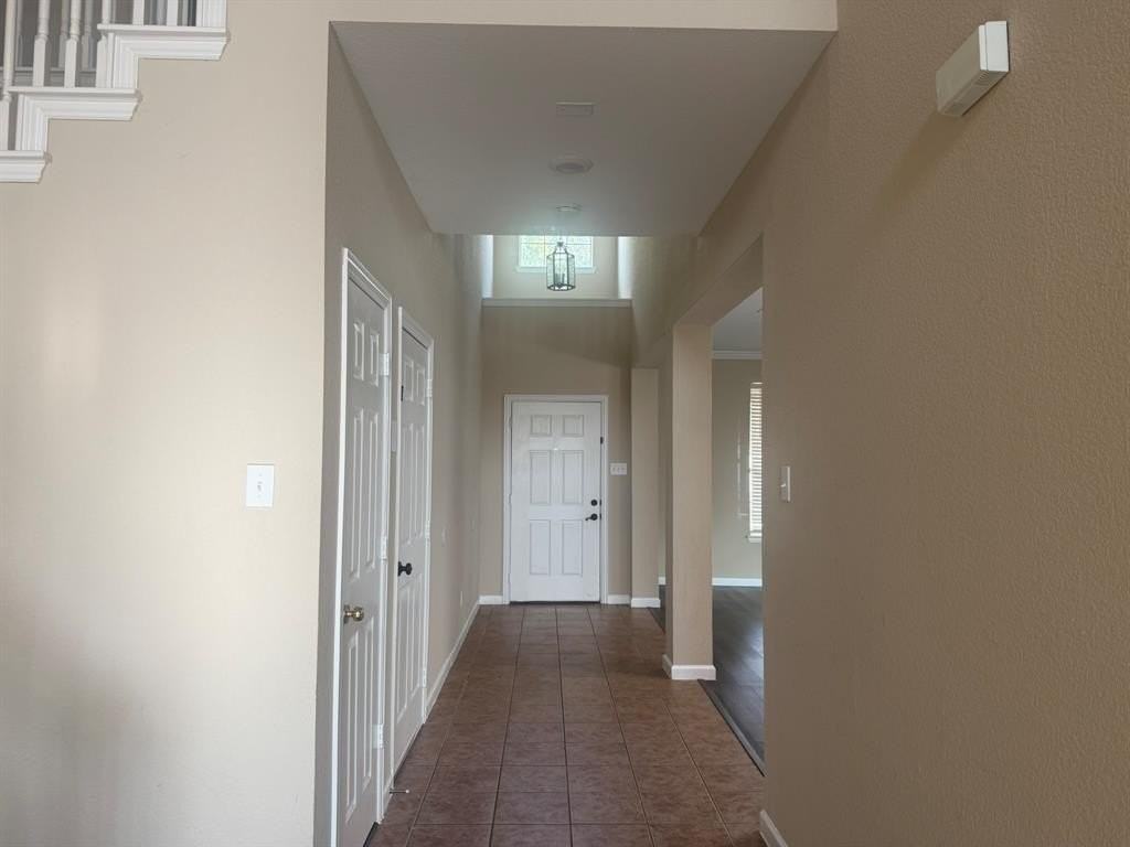 2844 Cascade Cove Dr - Photo 2 of 34