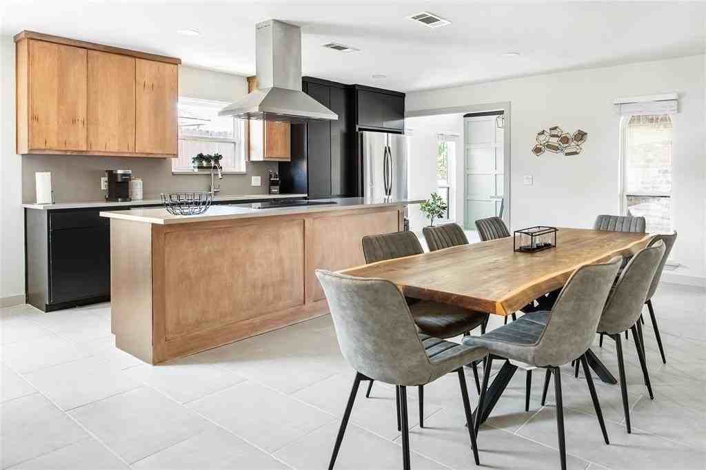 2212 Parkhaven Dr - Photo 5 of 38