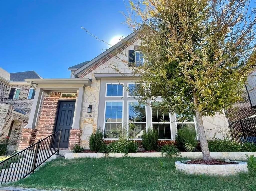 8213 Bethpage Dr - Photo 2 of 33