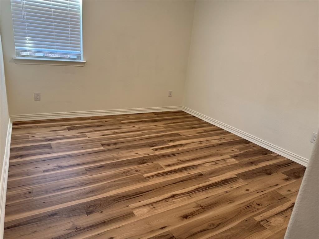 1204 Sequoia Ln - Photo 4 of 20