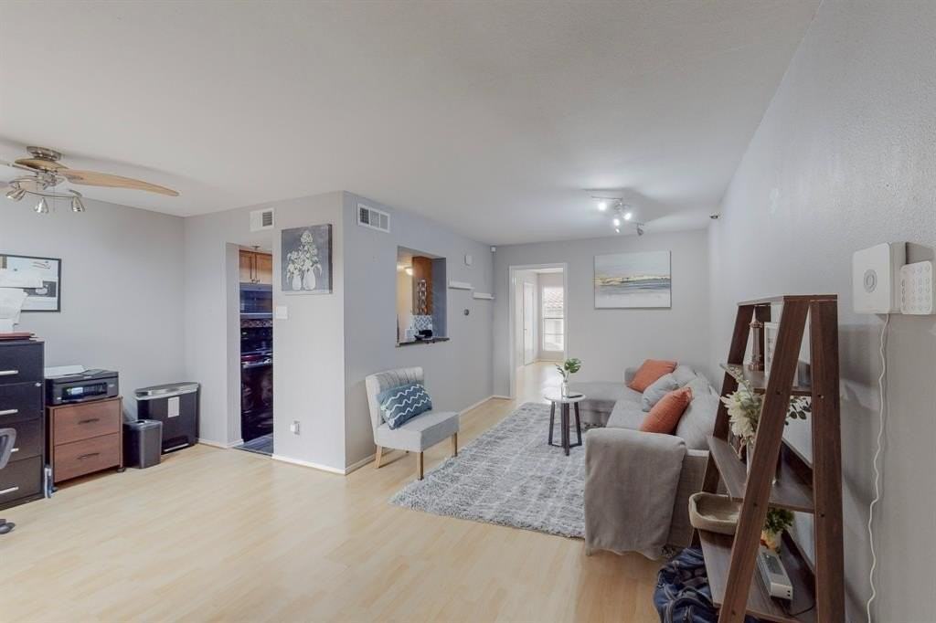 5916 Gaston Ave #304 - Photo 6 of 23