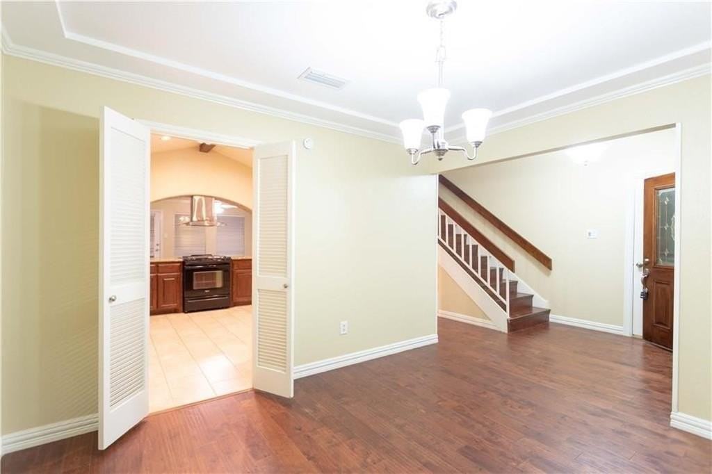 310 Overland Dr - Photo 2 of 24