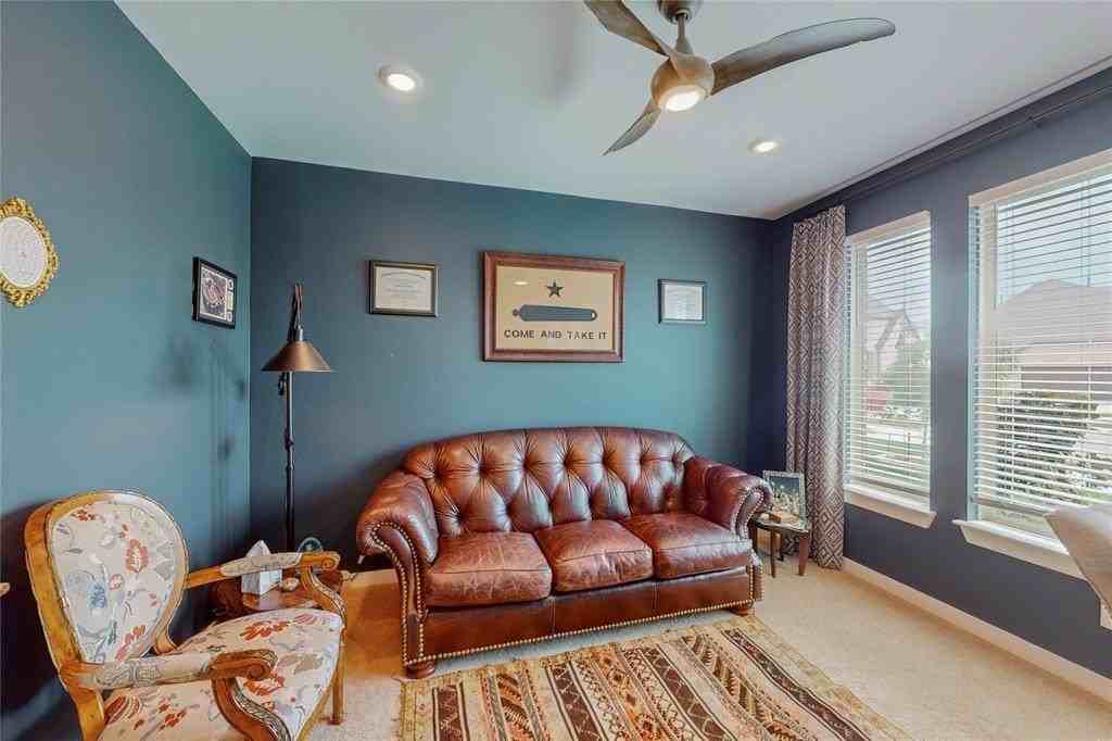 12116 Howell Ct - Photo 4 of 39