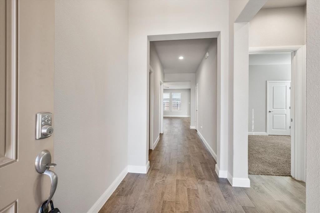 15812 Culford Ln - Photo 4 of 28