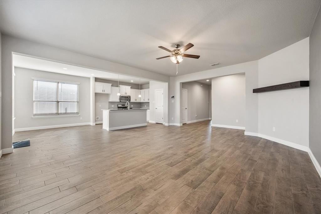 15812 Culford Ln - Photo 6 of 28