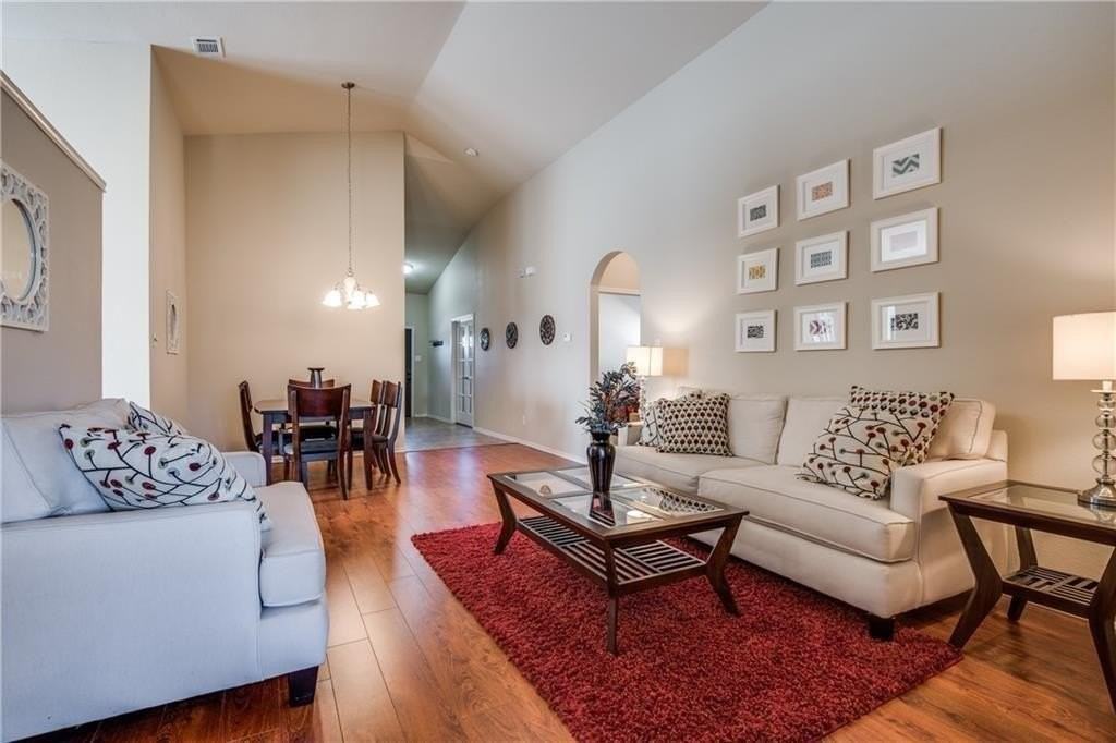 2917 St Johns Dr - Photo 2 of 25