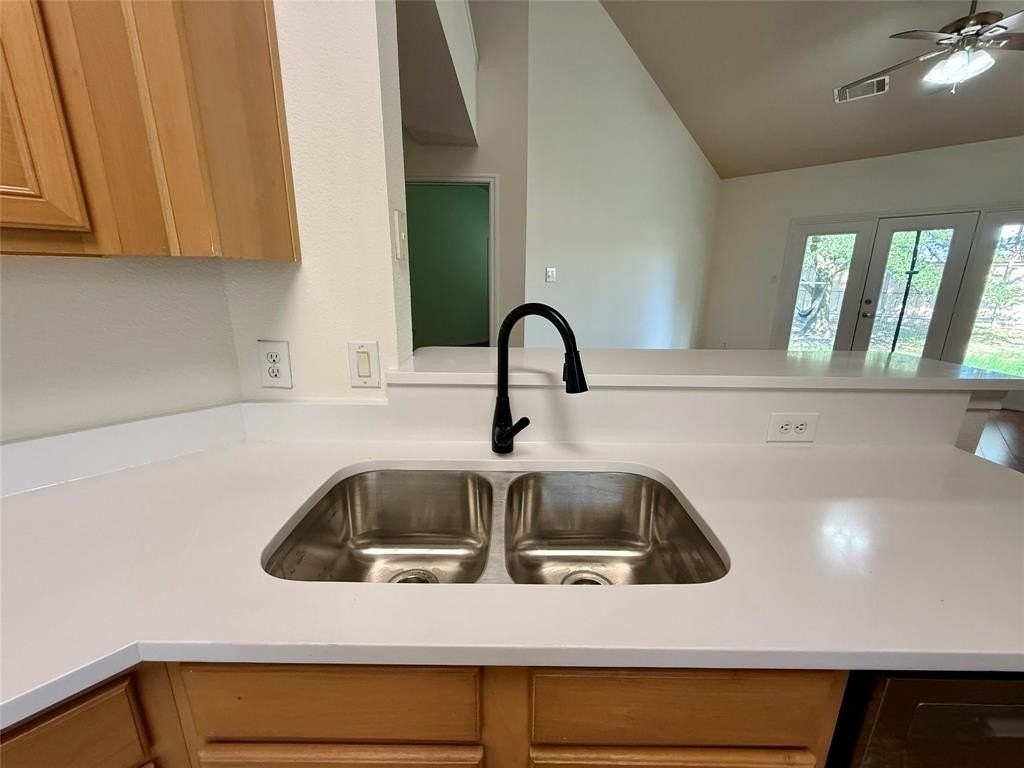 2917 St Johns Dr - Photo 4 of 25