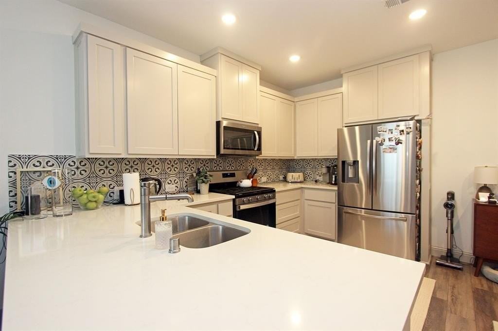 4554 Cypress Thorn Dr - Photo 3 of 20