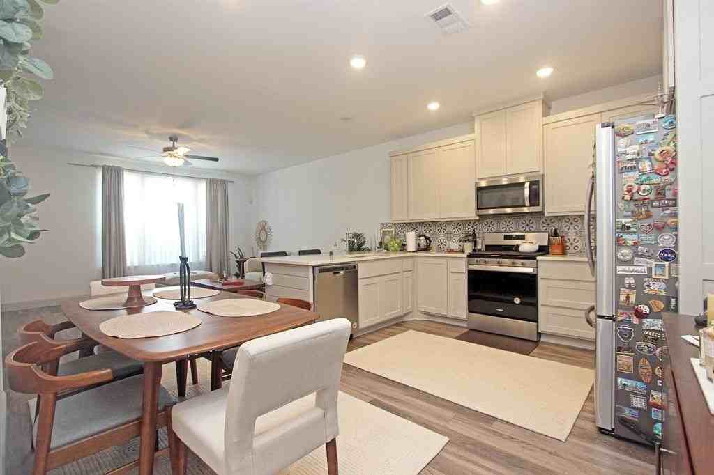 4554 Cypress Thorn Dr - Photo 4 of 20