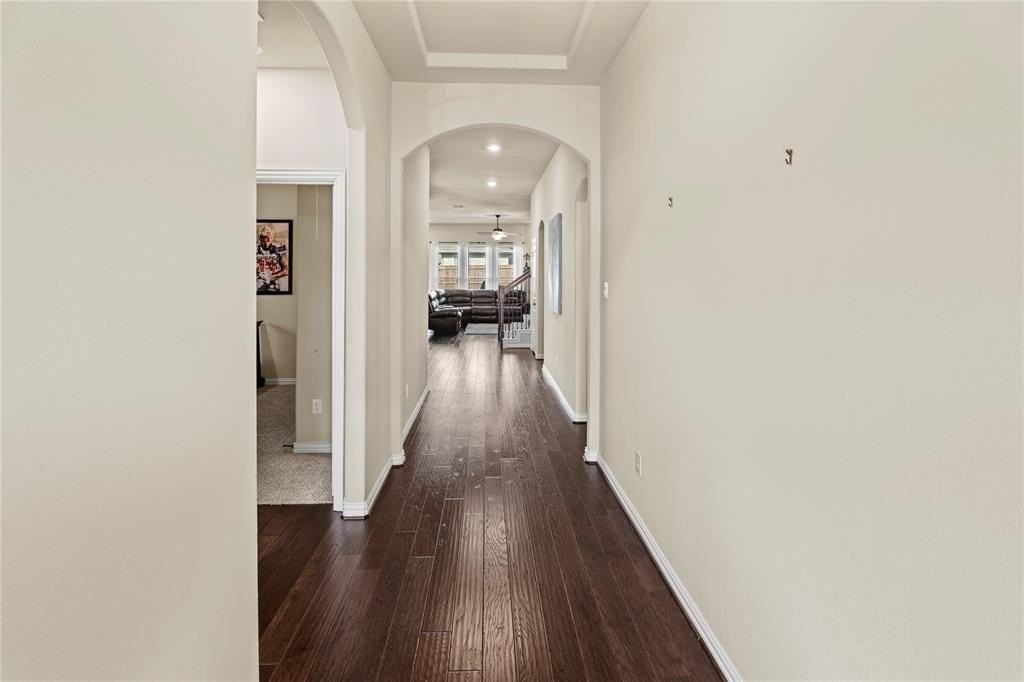 804 Skytop Dr - Photo 4 of 38