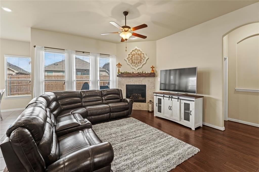 804 Skytop Dr - Photo 6 of 38