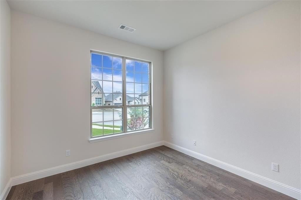 11608 Cedar Grv - Photo 6 of 28