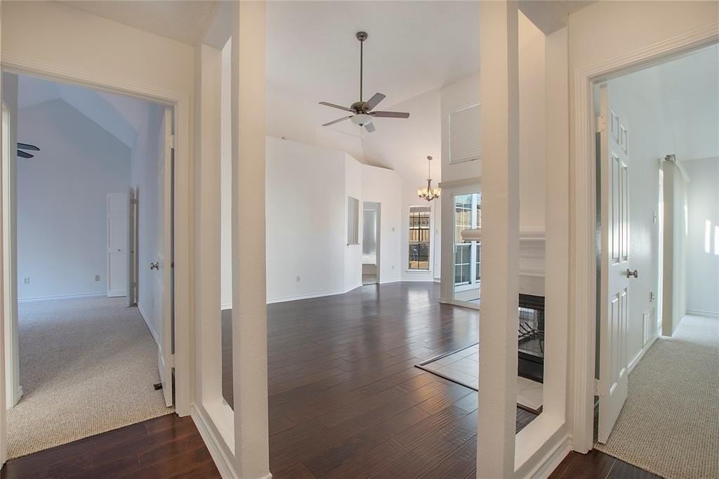 18143 Whispering Gables Ln - Photo 2 of 25