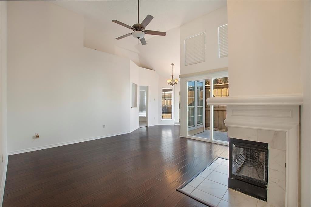 18143 Whispering Gables Ln - Photo 3 of 25