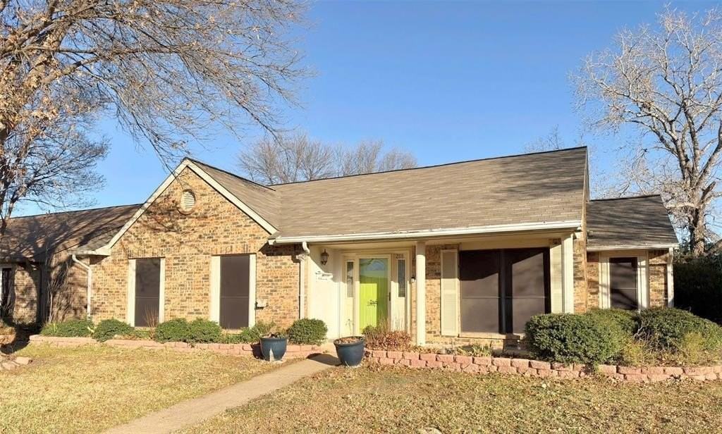 2118 Osage Trl - Photo 2 of 15