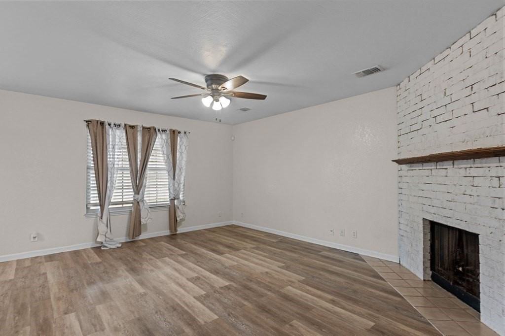 4722 W Cuthbert Ave - Photo 2 of 15