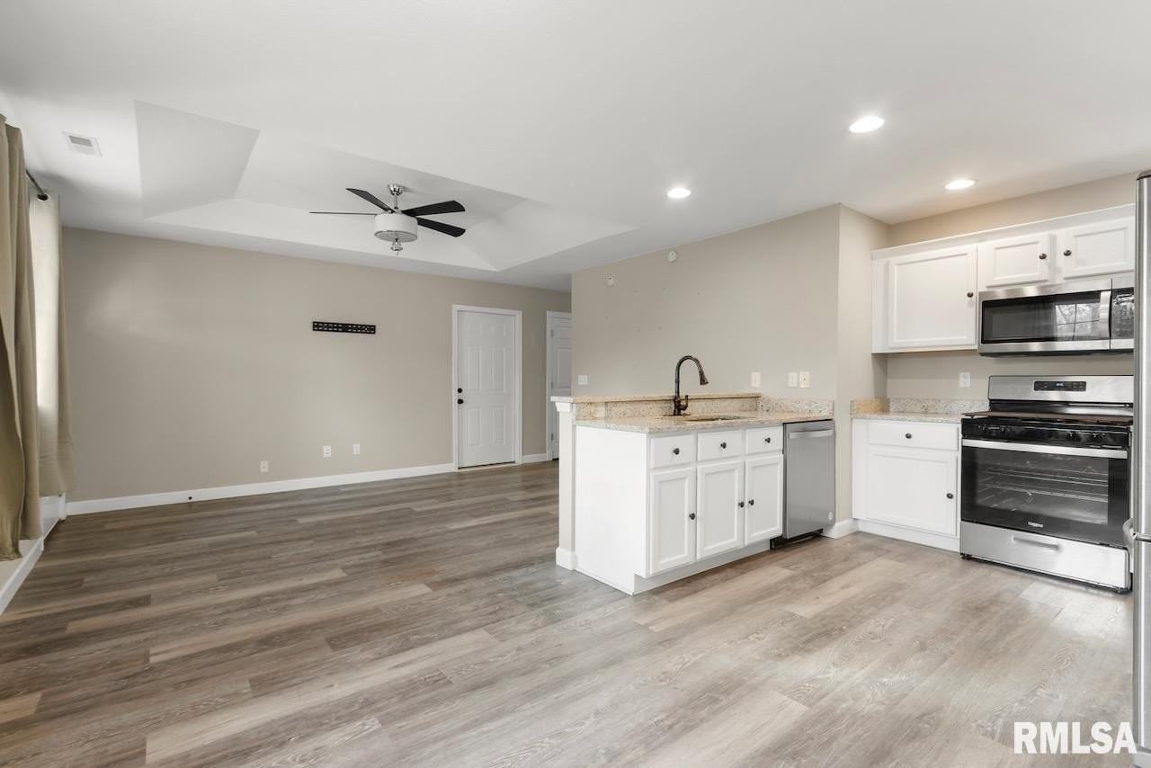 3005 N Molleck Dr - Photo 6 of 20