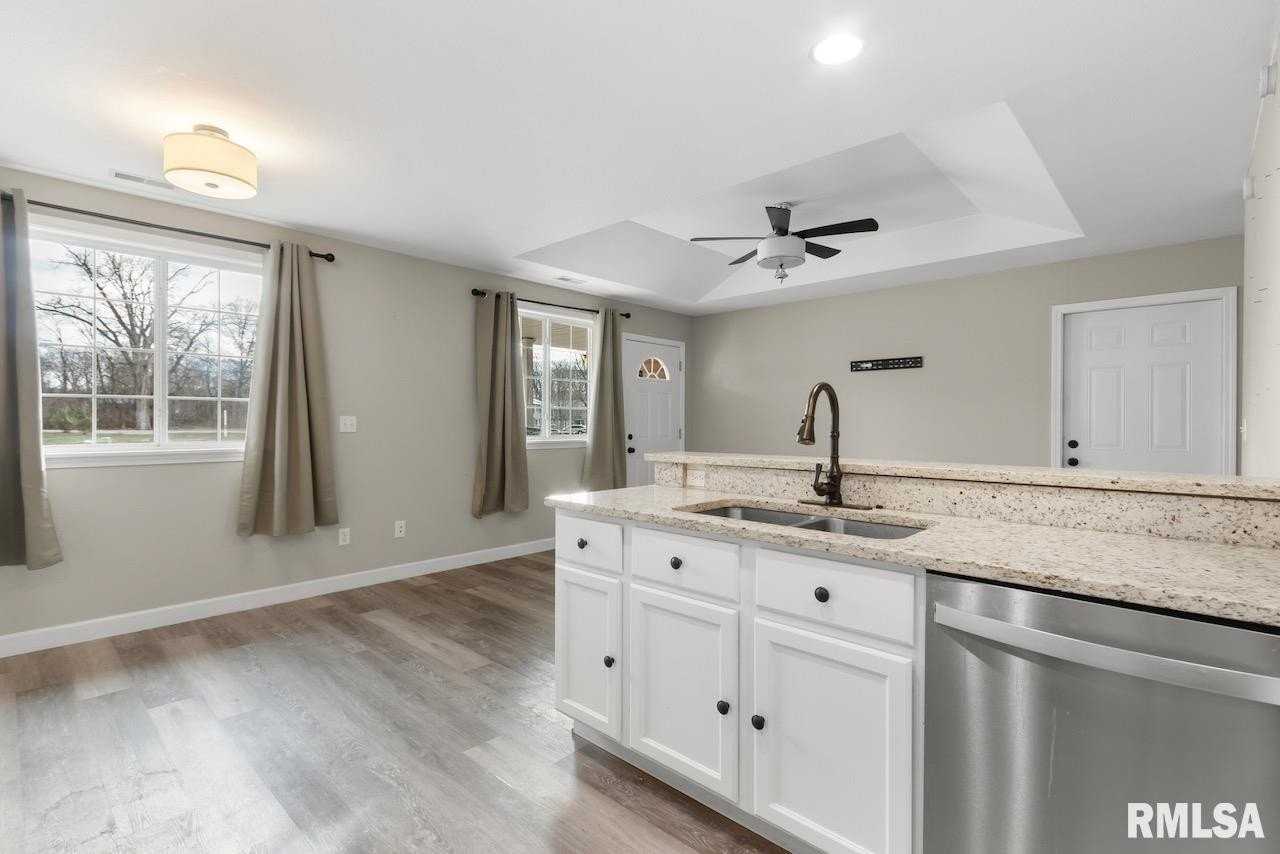 3005 N Molleck Dr - Photo 7 of 20