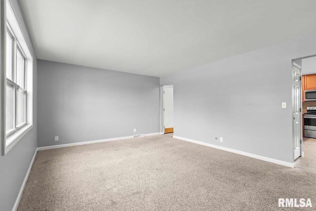 2020 W Glen Ave - Photo 6 of 20