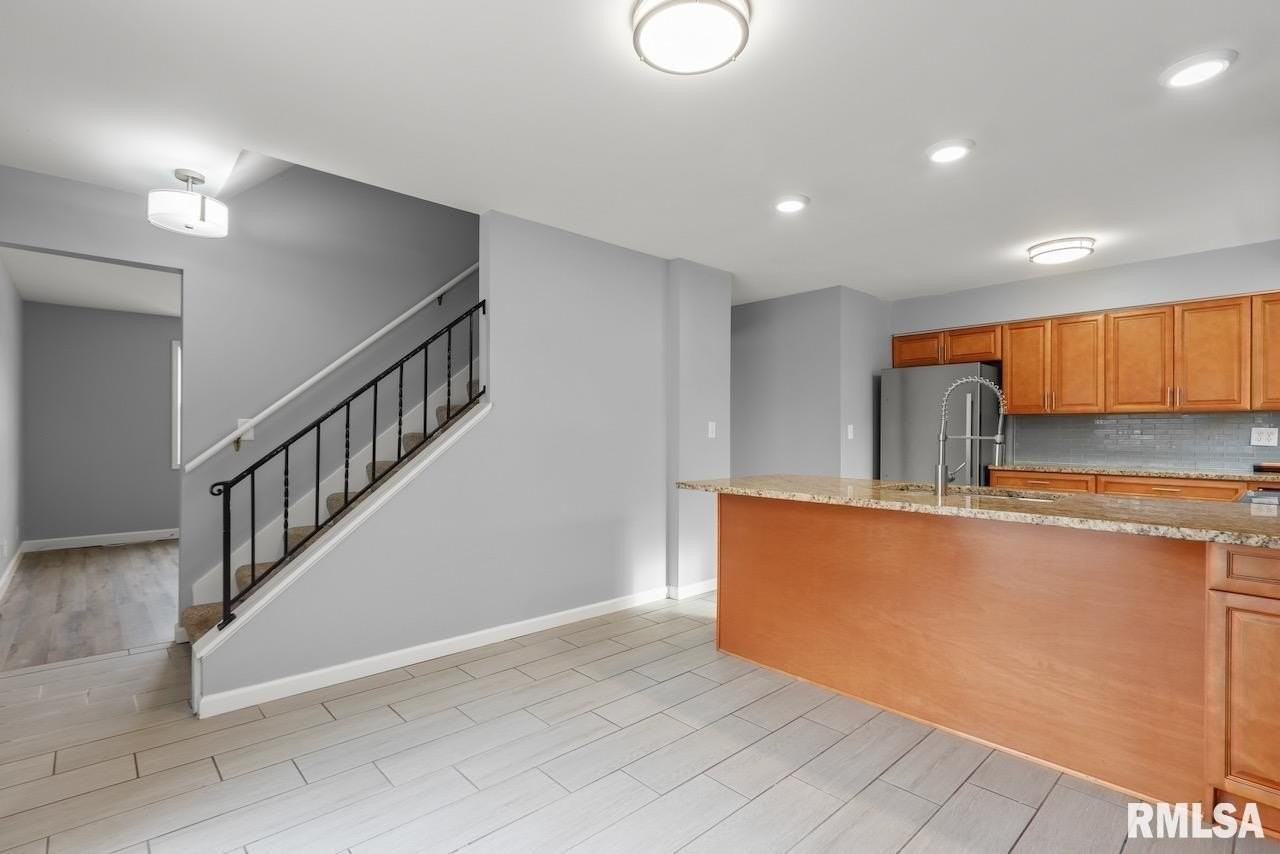 2022 W Glen Ave - Photo 6 of 20