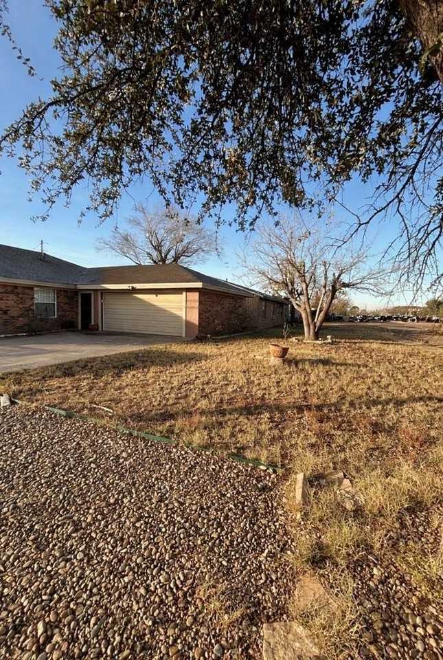 3201 Hill Ave - Photo 2 of 29