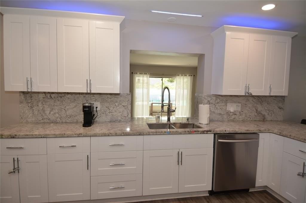 3840 N 42nd Ter - Photo 5 of 23