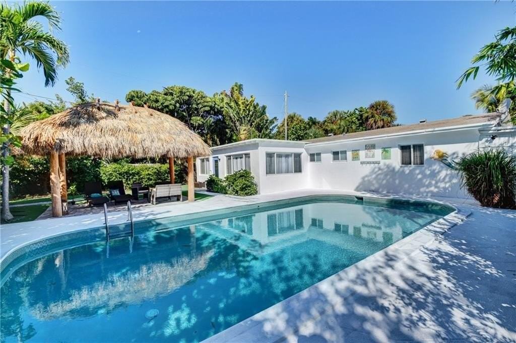 10 S Swinton Cir - Photo 2 of 42