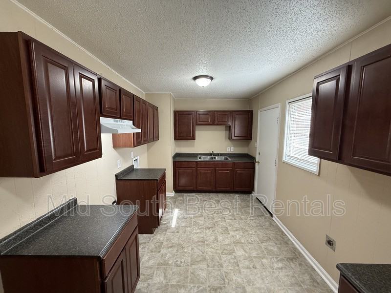 1383 Haywood Ave - Photo 3 of 12