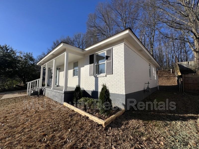 4025 Mossville St - Photo 2 of 14