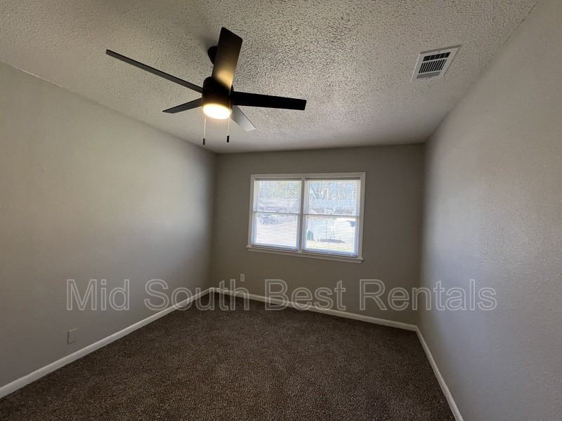 1526 Catalina Rd - Photo 7 of 14