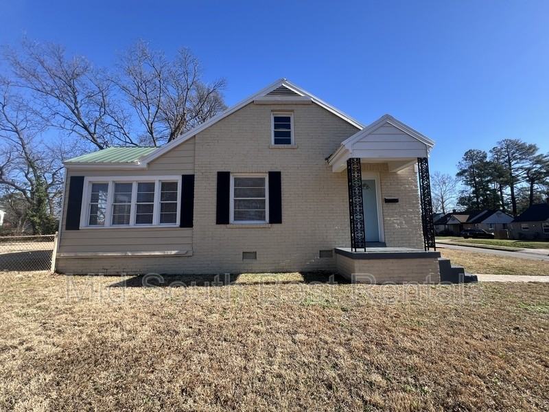 2296 Arlington Ave - Photo 2 of 16