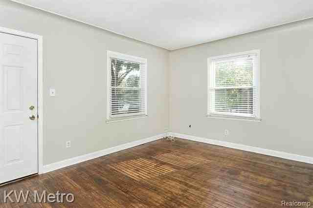 1907 N Connecticut Ave - Photo 3 of 29