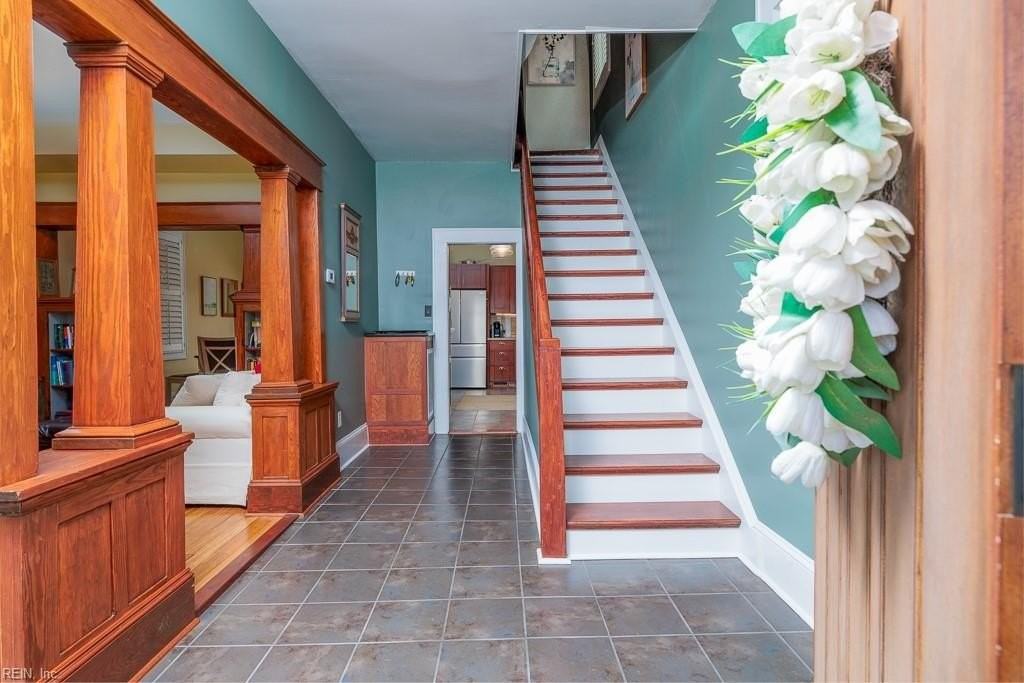 4303 Colonial Ave - Photo 4 of 35