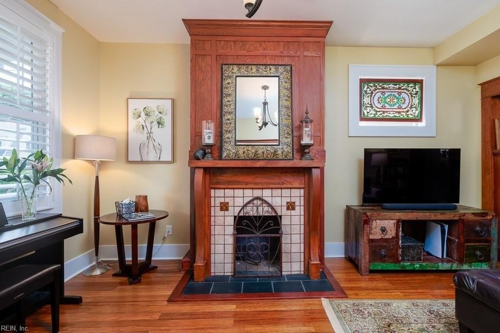 4303 Colonial Ave - Photo 7 of 35