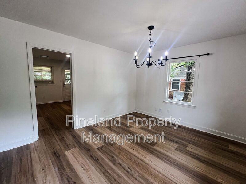 1009 Martindale Dr - Photo 3 of 16