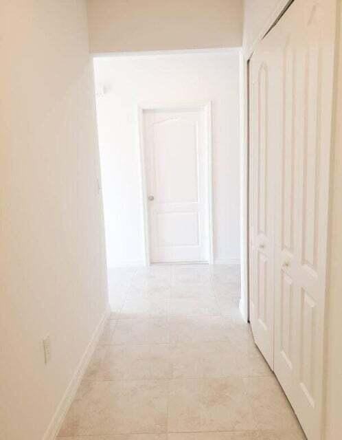 971 Sw Nichols Ter - Photo 4 of 24