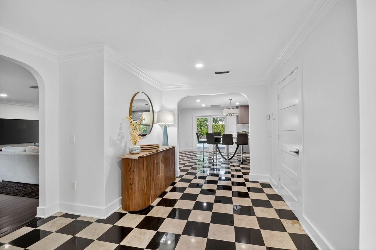 2900 Greenbriar Blvd - Photo 6 of 39