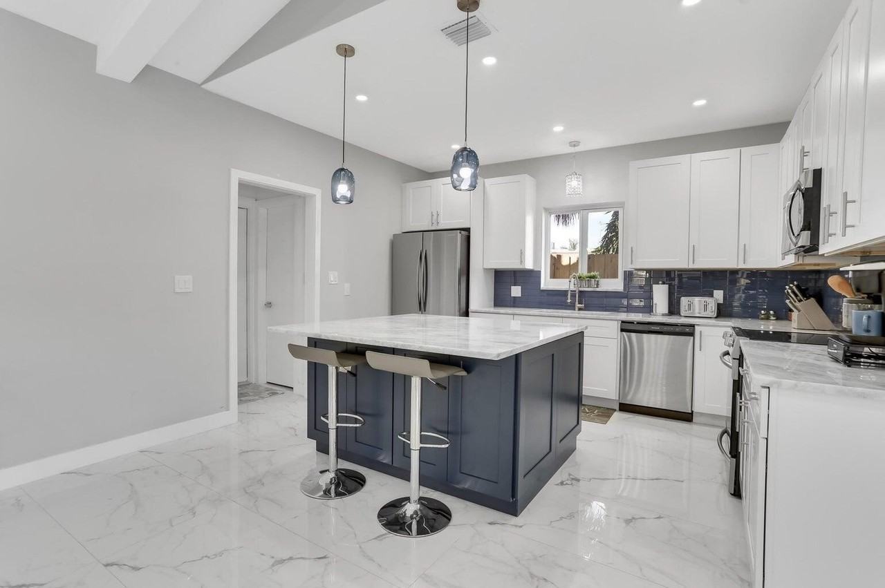 2019 Ne 14th Ct - Photo 3 of 26