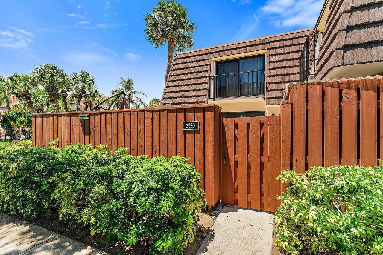 2320 23rd Ct - Photo 3 of 47