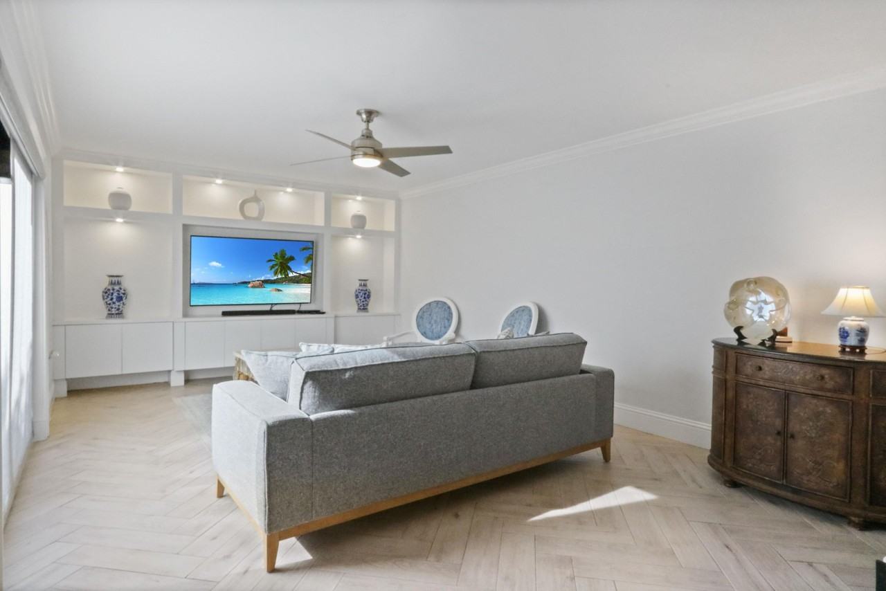 2320 23rd Ct - Photo 4 of 47