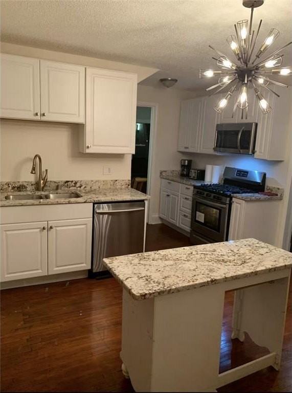 2818 Dupont Ave N - Photo 5 of 16