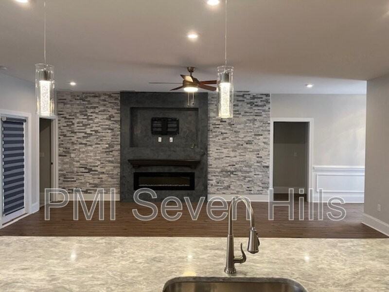 3948 Ella Dr - Photo 5 of 24