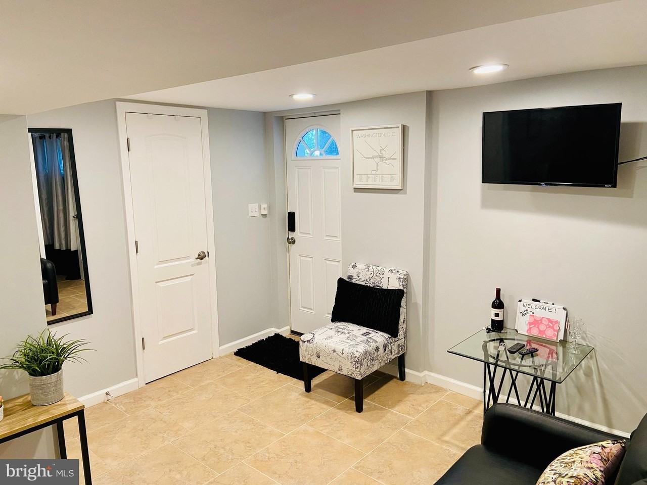 113 Forrester St Sw Unit B #B - Photo 3 of 17