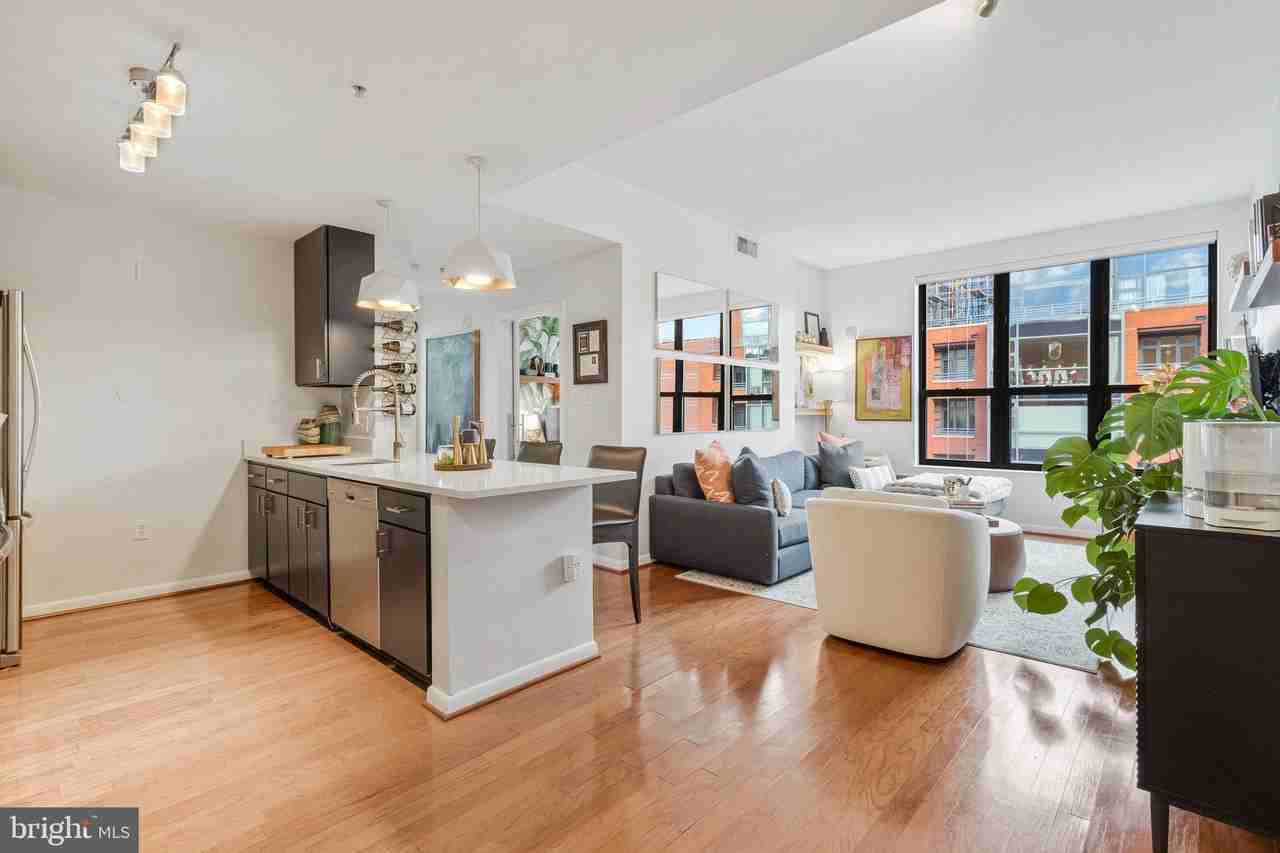 1001 L St Nw Apt 908 #908 - Photo 5 of 25