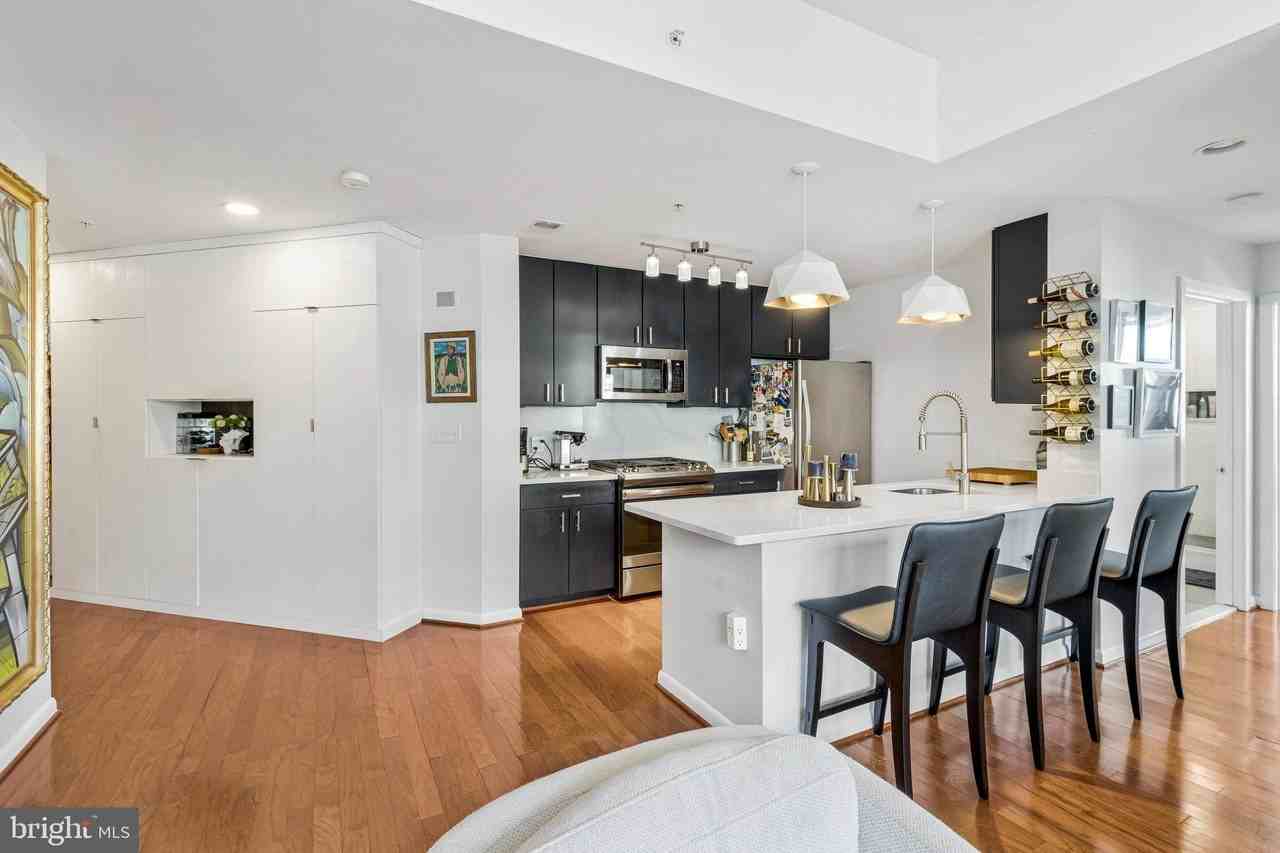 1001 L St Nw Apt 908 #908 - Photo 6 of 25