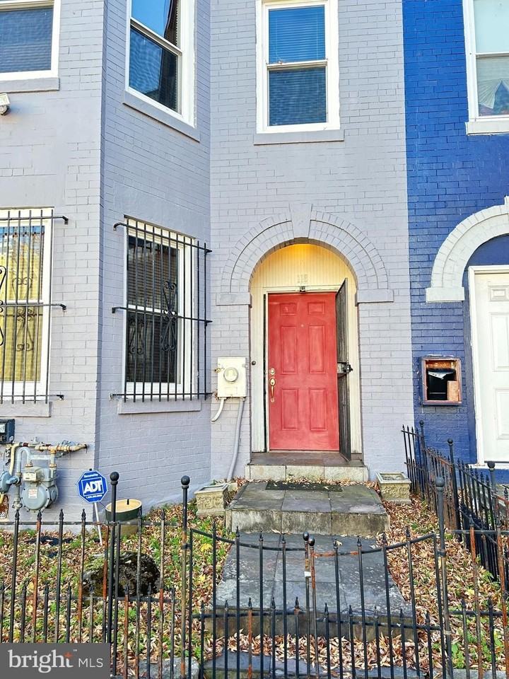 118 Bates St Nw - Photo 2 of 36