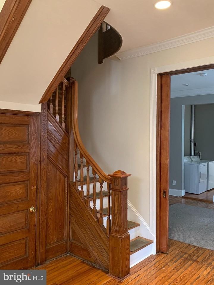 15 Seaton Pl Nw Unit 1 #1 - Photo 7 of 34