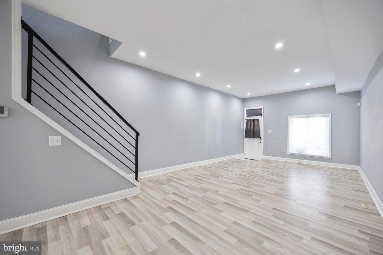 10 N Ellwood Ave - Photo 5 of 27