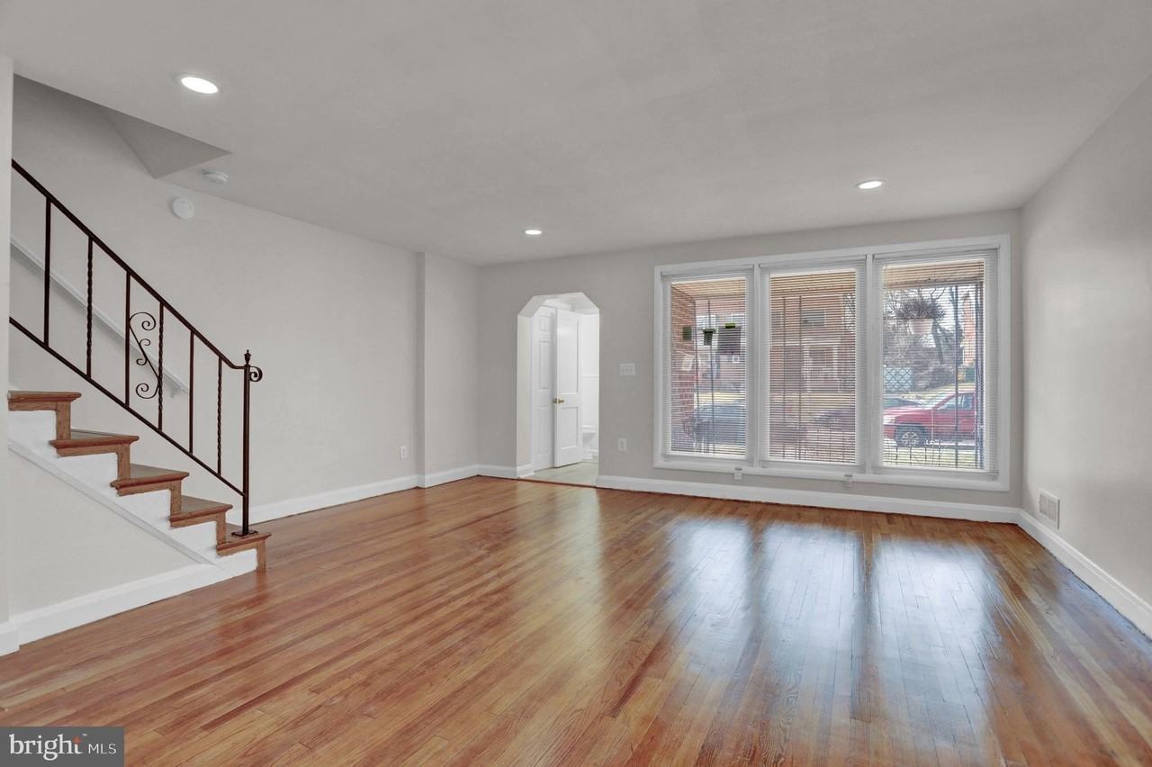 5606 Elderon Ave - Photo 7 of 36